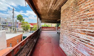 VENTA CASA 5 AMBIENTES DOS FAMILIAS TERRAZA LANUS