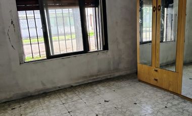 Venta Casa 4 amb a reciclar - Haedo Norte