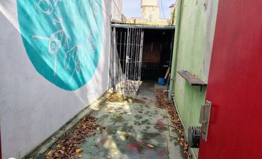 Venta Casa 4 amb a reciclar - Haedo Norte