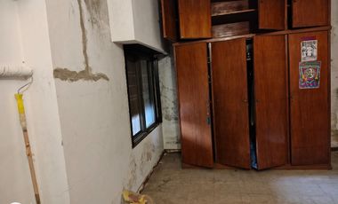 Venta Casa 4 amb a reciclar - Haedo Norte