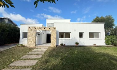 ALQUILA CASA BARRIO SAN AGUSTIN