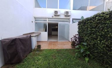 DEPTO2AMB ALQUILER URQUIZA COCHERA PARRILLA JARDIN