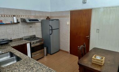 Alquiler casa 4 amb con patio y pileta -Jose C Paz