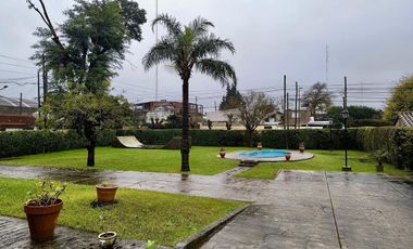 Alquiler casa 4 amb con patio y pileta -Jose C Paz