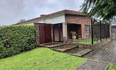 Alquiler casa 4 amb con patio y pileta -Jose C Paz