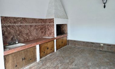 Alquiler casa 4 amb con patio y pileta -Jose C Paz