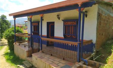 SE VENDE CASA CAMPESTRE EN AMAGA ANTIOQUIA