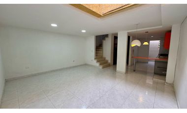 Casa en venta en conjunto - Barrio Ciudad Santa Bárbara Palmira Valle