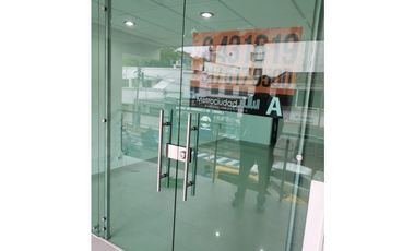 Local comercial cabecera excelente ubicacion