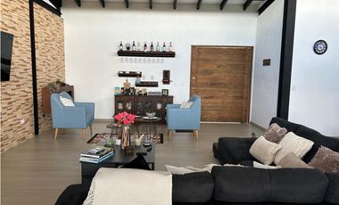 ESPECTACULAR CASA CAMPESTRE EN UNIDAD CERRADA A LA VENTA EN EL RETIRO