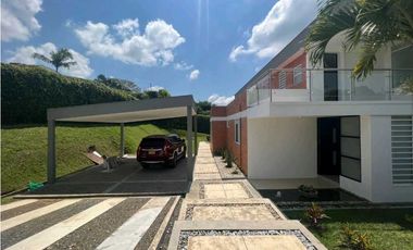 VENDO O ARRIENDO CASA CAMPESTRE EN CERRITOS, VIA LA VIRGINIA.