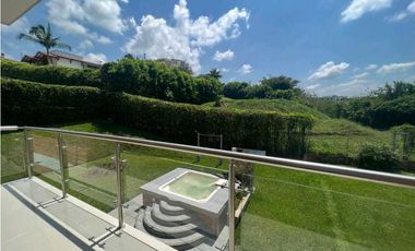 VENDO O ARRIENDO CASA CAMPESTRE EN CERRITOS, VIA LA VIRGINIA.
