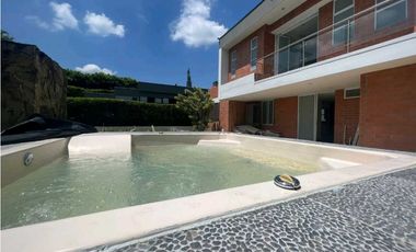 VENDO O ARRIENDO CASA CAMPESTRE EN CERRITOS, VIA LA VIRGINIA.