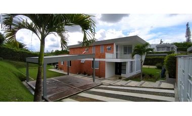 VENDO O ARRIENDO CASA CAMPESTRE EN CERRITOS, VIA LA VIRGINIA.