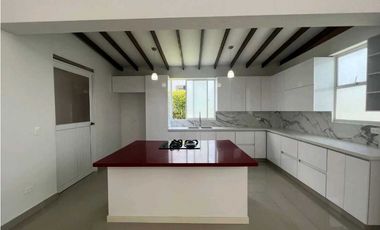 VENDO O ARRIENDO CASA CAMPESTRE EN CERRITOS, VIA LA VIRGINIA.
