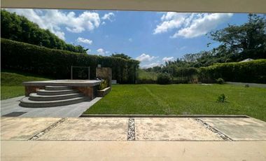 VENDO O ARRIENDO CASA CAMPESTRE EN CERRITOS, VIA LA VIRGINIA.