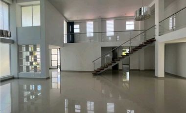 VENDO O ARRIENDO CASA CAMPESTRE EN CERRITOS, VIA LA VIRGINIA.