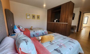 Casa en venta, 3 niveles con terraza,Jurica