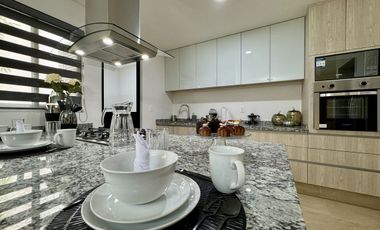 CASA EN VENTA CON AMENIDADES, EN ZIBATÁ, QUÉRERARO