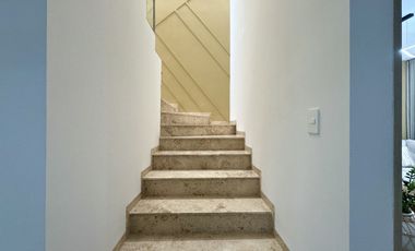 CASA EN VENTA CON AMENIDADES, EN ZIBATÁ, QUÉRERARO