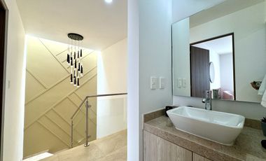 CASA EN VENTA CON AMENIDADES, EN ZIBATÁ, QUÉRERARO