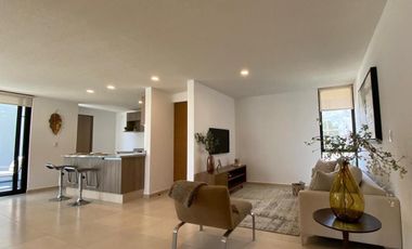 VENTA DE DEPARTAMENTO CON AMPLIO JARDÍN EN ZARÚ