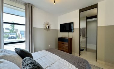 CASA EN VENTA CON RECÁMARA EN PLANTA BAJA Y SÓTANO EN ZIBATÁ, QUERÉTARO