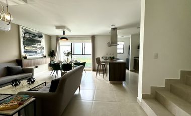 CASA EN VENTA CON RECÁMARA EN PLANTA BAJA Y SÓTANO EN ZIBATÁ, QUERÉTARO