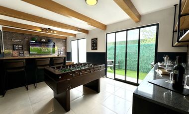 CASA EN VENTA CON RECÁMARA EN PLANTA BAJA Y SÓTANO EN ZIBATÁ, QUERÉTARO