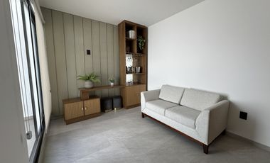 CASA EN VENTA EN ZIBATÁ, Querétaro, de cuatro recámaras, jardín y roof garden