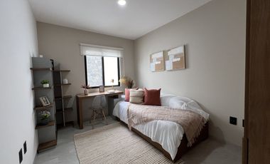 CASA EN VENTA EN ZIBATÁ, Querétaro, de cuatro recámaras, jardín y roof garden