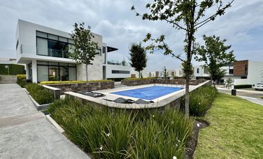 CASA EN VENTA, HABITACIONES AMPLIAS, ZIBATÁ, QUÉRETARO