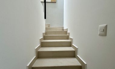 CASA EN VENTA, HABITACIONES AMPLIAS, ZIBATÁ, QUÉRETARO