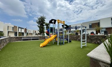 CASA EN VENTA, HABITACIONES AMPLIAS, ZIBATÁ, QUÉRETARO