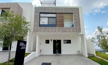 CASA EN VENTA EN ZIBATÁ, con jardín y roof garde
