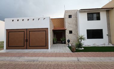 CASA EN VENTA EN RINCON CAMPESTRE DE QUERETARO, CORREGIDORA, FRACC EXCLUSIVO