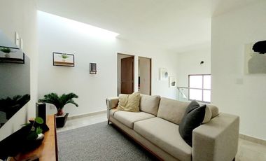 CASA EN VENTA EN ZIBATÁ, QUERÉTARO, con cochera techada para dos autos