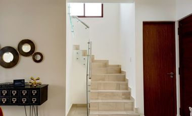 CASA EN VENTA EN ZIBATÁ, QUERÉTARO, con cochera techada para dos autos