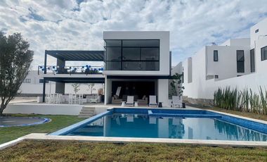 Casa NUEVA en Venta en Zakia, Zizana, 4 hab, Roofgarden, alberca