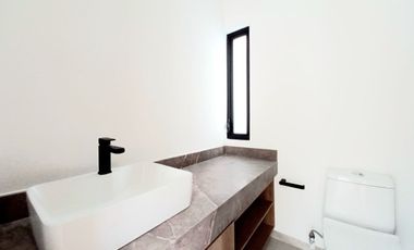 CASA EN VENTA EN ZIBATÁ Querétaro, con opción a recámara en planta baja y jardín