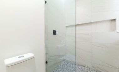 CASA EN VENTA EN ZIBATÁ Querétaro, con opción a recámara en planta baja y jardín