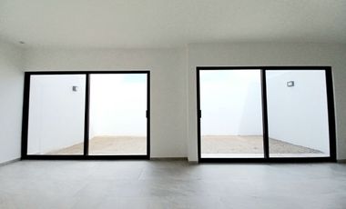 CASA EN VENTA EN ZIBATÁ Querétaro, con opción a recámara en planta baja y jardín