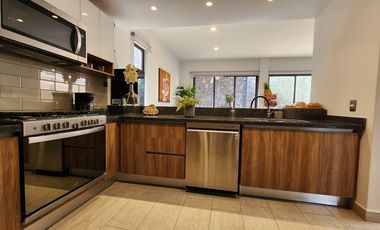 VENTA DE CASA EN ZIBATÁ, con opción a cuarta recámara en planta baja