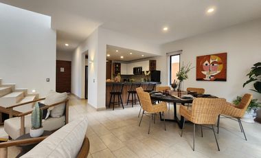 VENTA DE CASA EN ZIBATÁ, con opción a cuarta recámara en planta baja