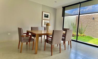 CASA EN VENTA EN ZIBATÁ, con opción a recamara en planta baja