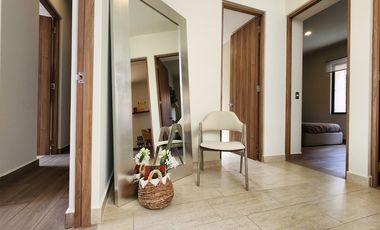 CASA EN VENTA EN ZIBATÁ, Qro., estudio con opción a recámara en planta baja