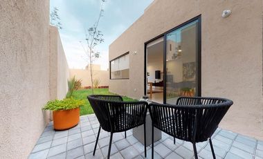 CASA EN PREVENTA en Zibatá, Querétaro, estilo Townhouse