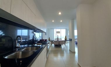 CASA EN VENTA EN ZIBATÁ, Querétaro, con roof garde, jardín y cuarto de servicio