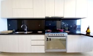 CASA EN VENTA EN ZIBATÁ, Querétaro, con roof garde, jardín y cuarto de servicio