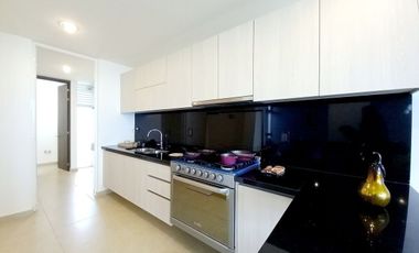 CASA EN VENTA EN ZIBATÁ, Querétaro, con roof garde, jardín y cuarto de servicio